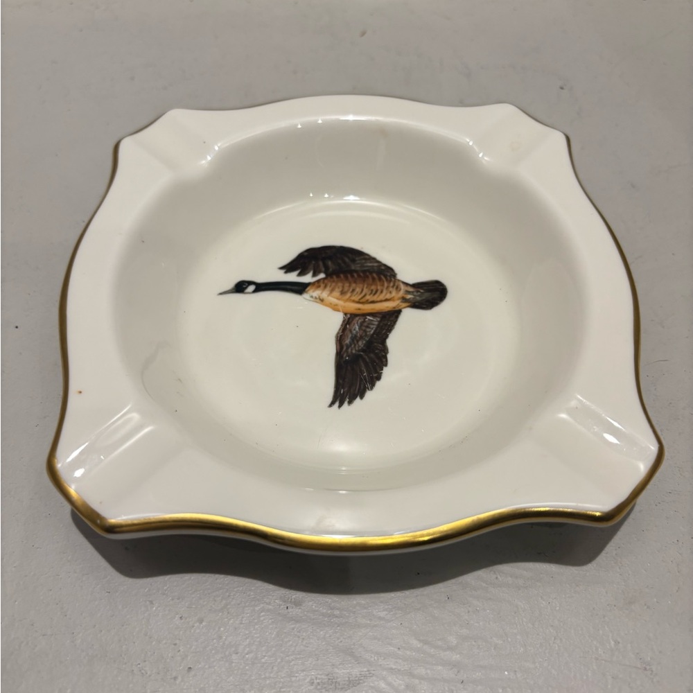 Vintage Abercrombie & Fitch,duck ashtray White/Gold lodge man cave cigar smoke